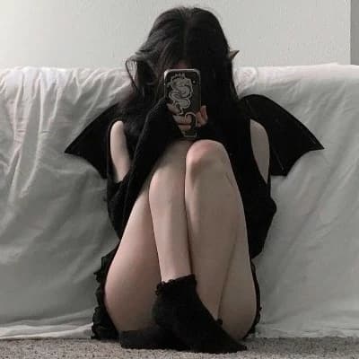 Lily Cruz thumbnail