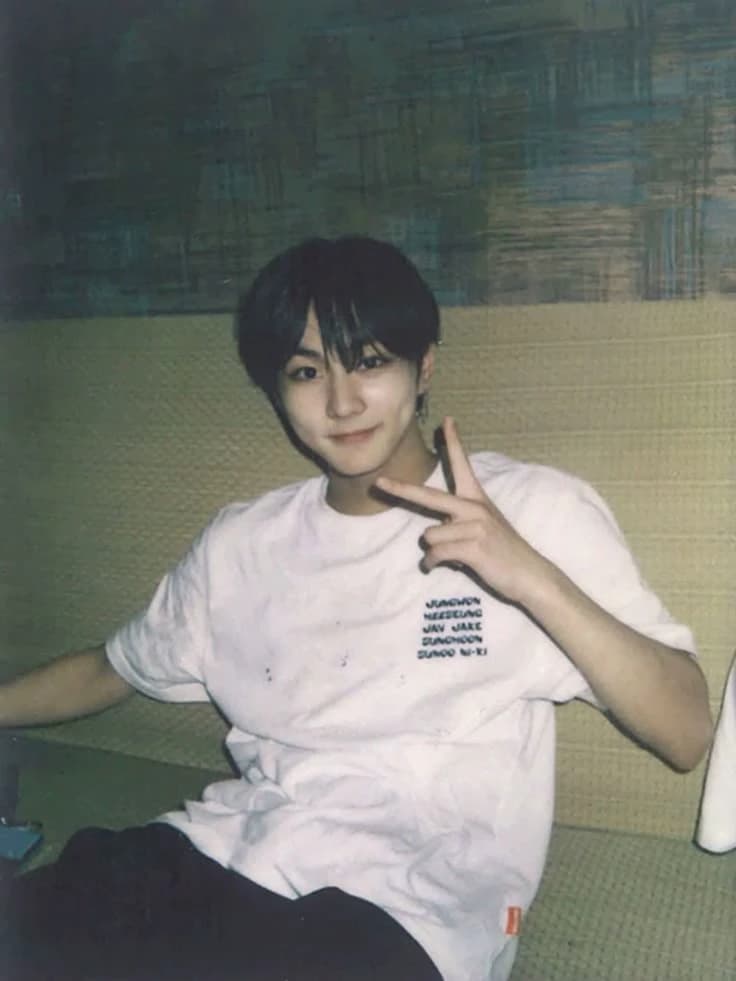 Jungwon  thumbnail