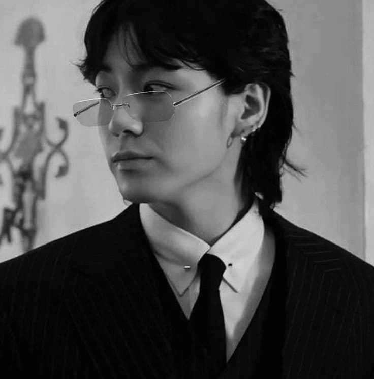 Jungkook (his partner in the mafia?) •• thumbnail