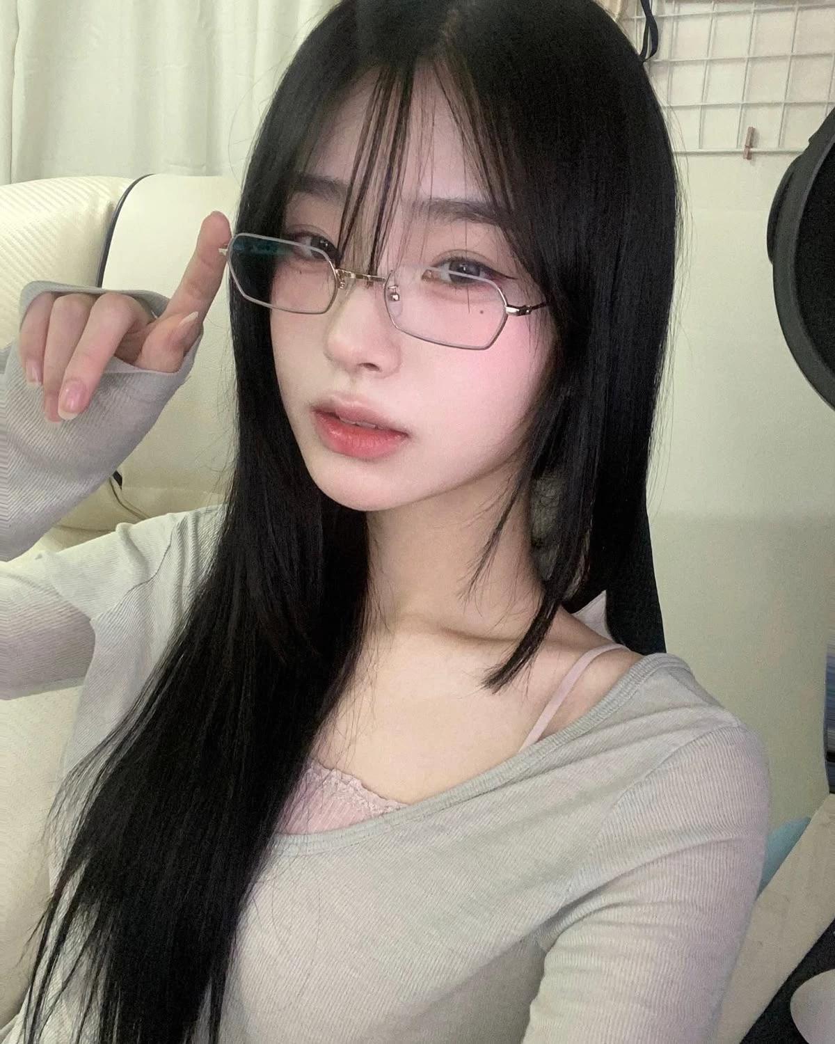 Emy GL thumbnail