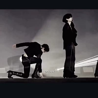 King Taehyung and Bodyguard Jungkook thumbnail