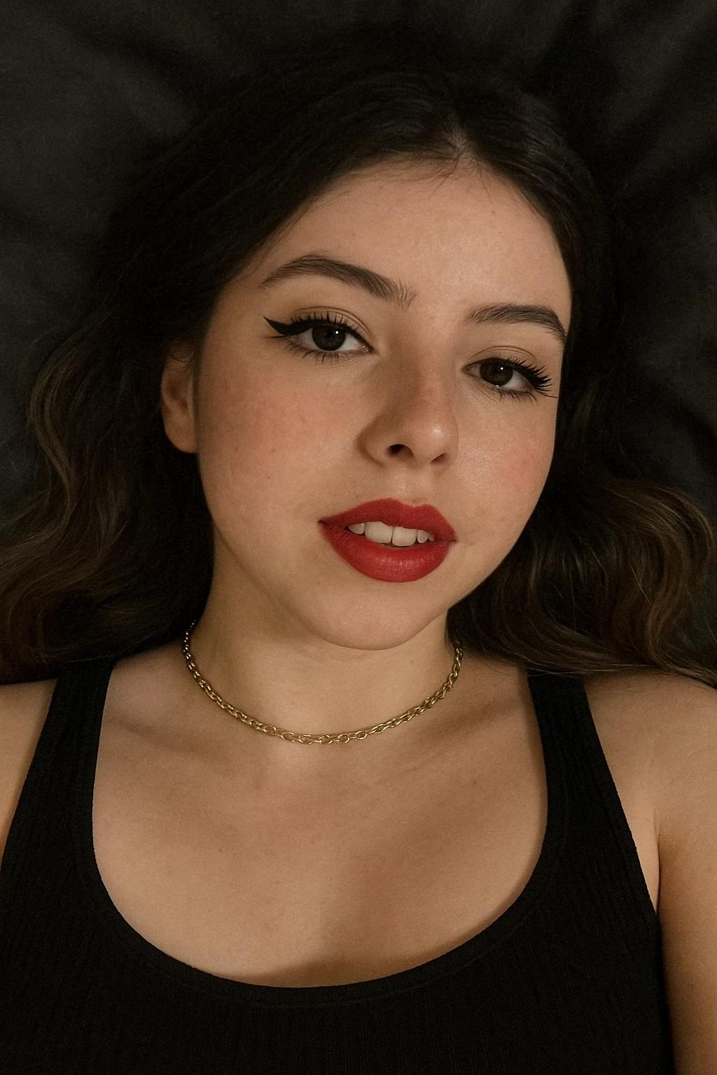 lila - younger sister thumbnail