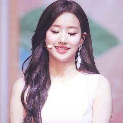O 3 P> Lee Na-op \>> (P> thumbnail