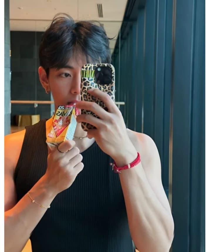 Taehyung thumbnail