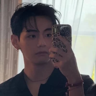Kim Taehyung thumbnail