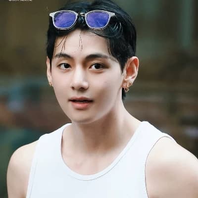 Kim Taehyung thumbnail