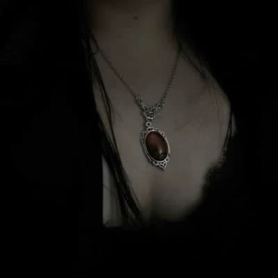 Adeline (lesbian vampire) thumbnail