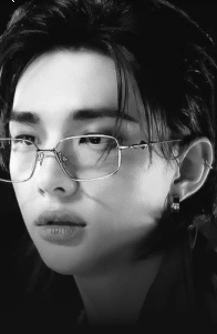 Hwang hyunjin - primo thumbnail