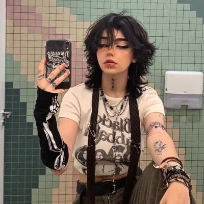 Luna Santiago thumbnail