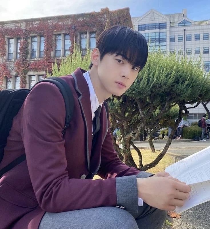 Lee Suho thumbnail