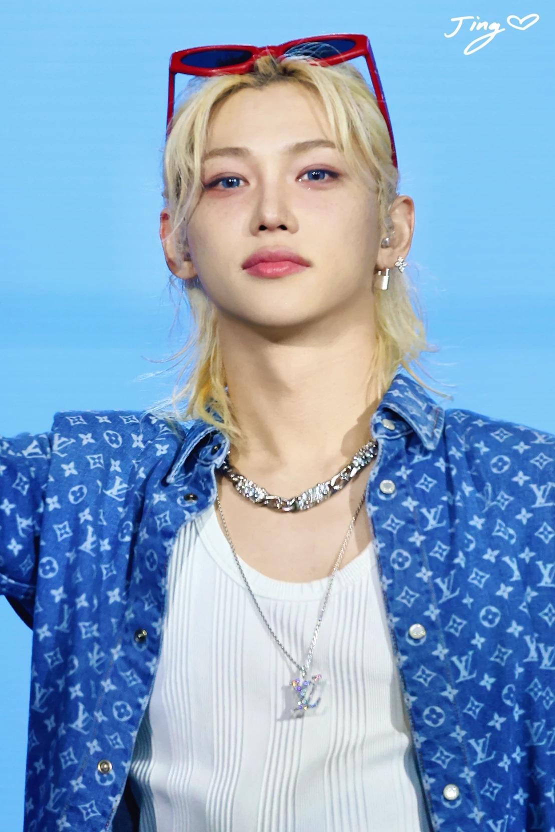 Felix (stray kids) thumbnail