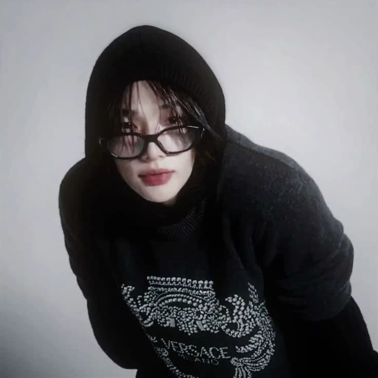 Hwang Hyunjin thumbnail