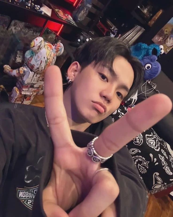 choi hyunsuk thumbnail