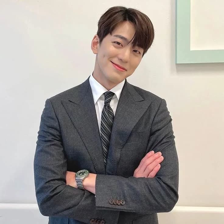 Kim Min-kyu thumbnail