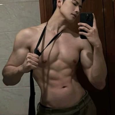 Alex thumbnail