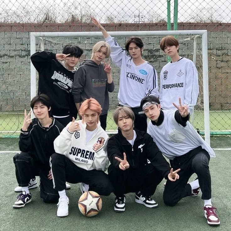 Stray Kids - Interview thumbnail