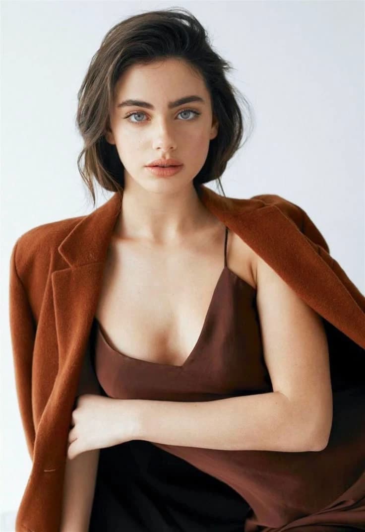 Bella thumbnail