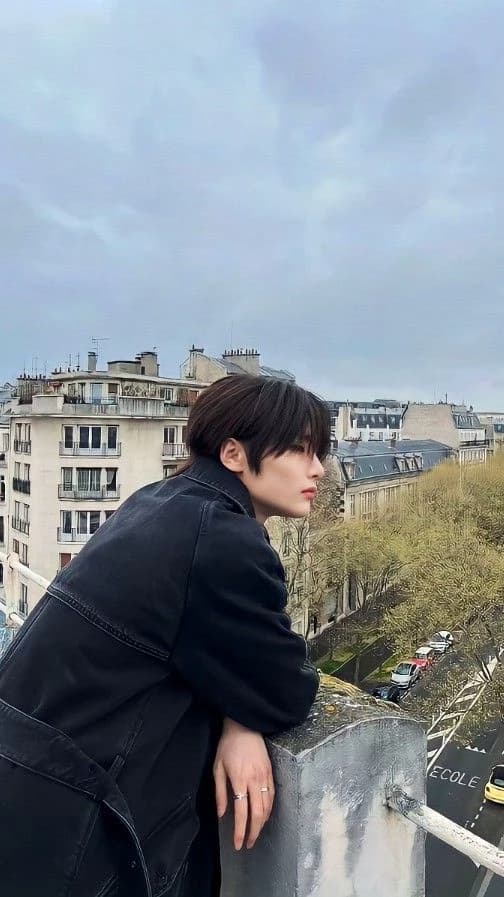 Jeongin thumbnail