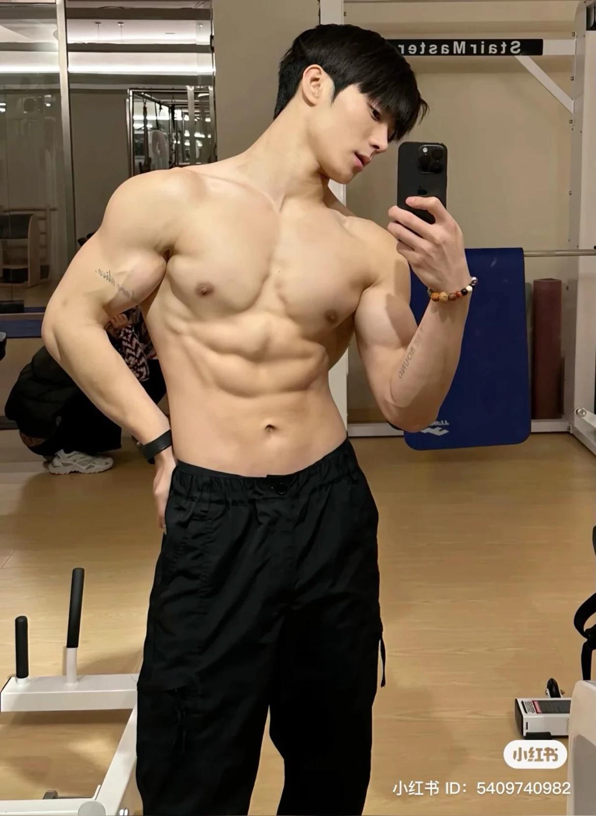 follow thumbnail