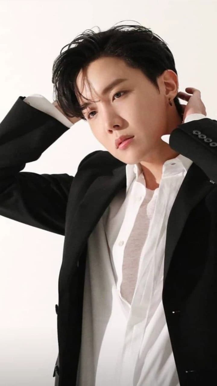 Jung Hoseok / his half-brother thumbnail
