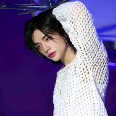 Hwang Hyunjin thumbnail