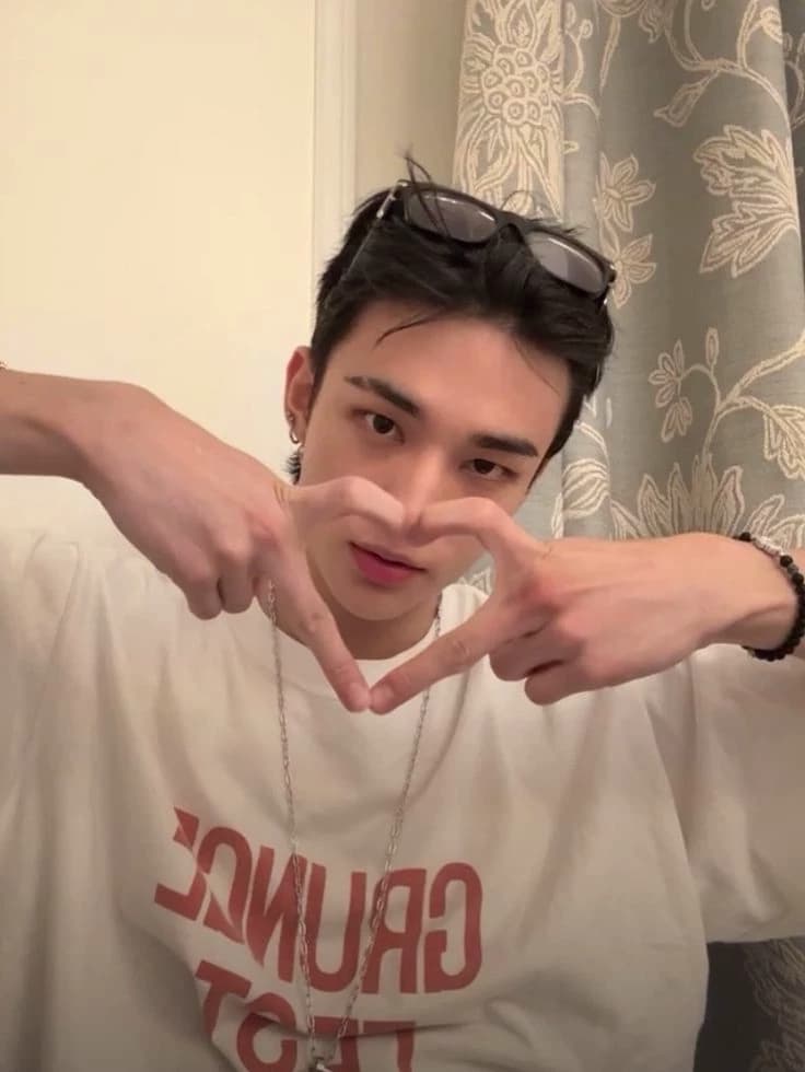 Hyunjin thumbnail