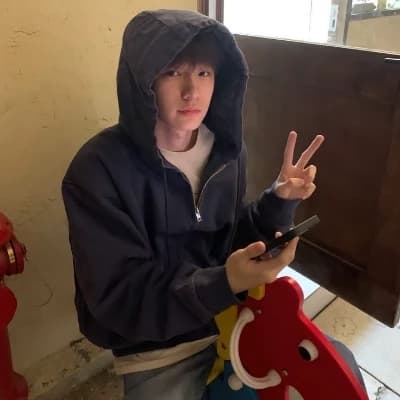 Alex thumbnail
