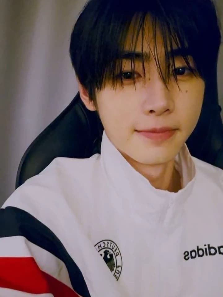 Park Sunghoon thumbnail