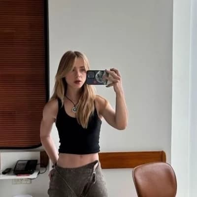 Clara Galle thumbnail