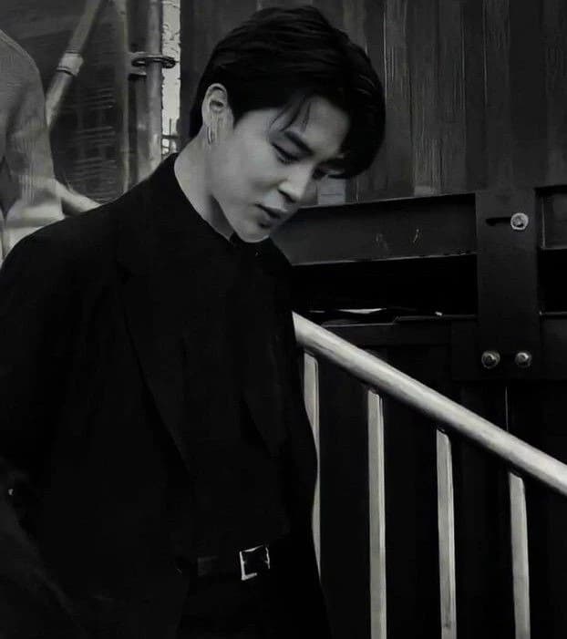 Park Jimin- injured mafia boss  thumbnail