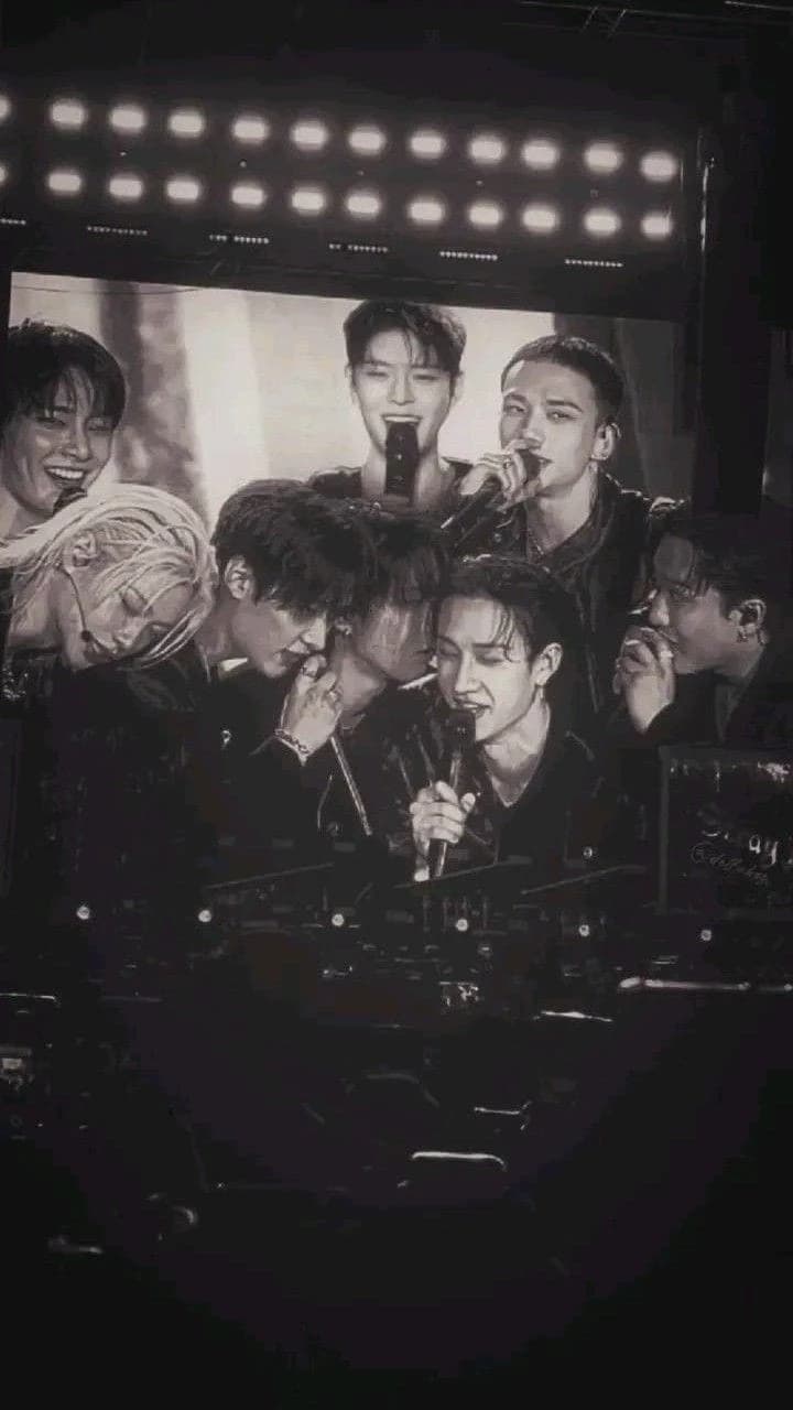 Stray kids thumbnail