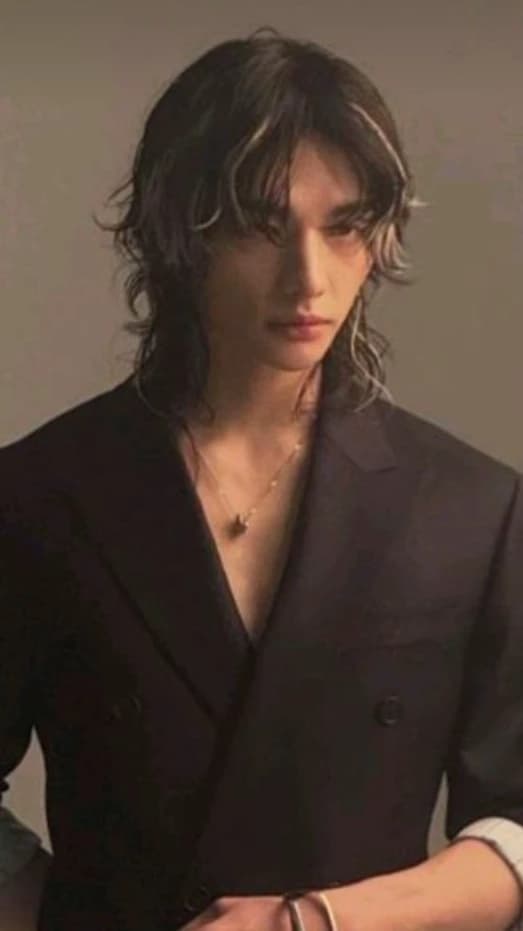 Hwang Hyunjin thumbnail