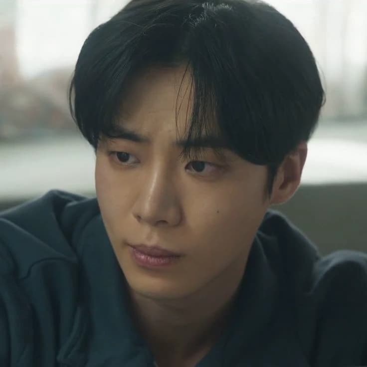 bae Gyeon woo  thumbnail