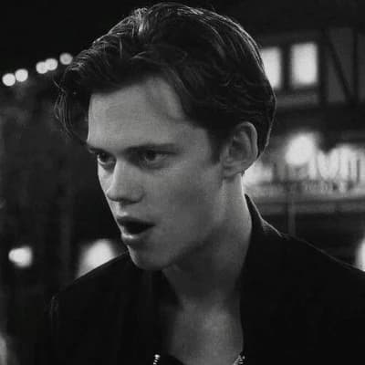 Bill Skarsgård thumbnail