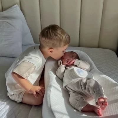 luan mancini-E his two children thumbnail