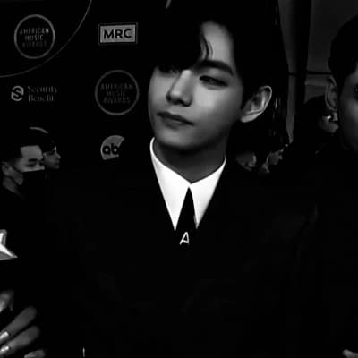 Kim Taehyung thumbnail