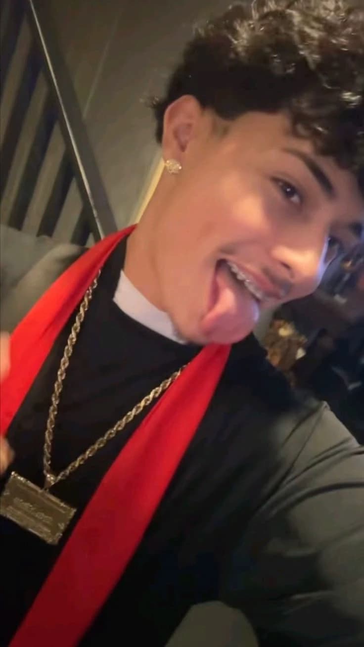 Alex Chino 🫦🫦 thumbnail