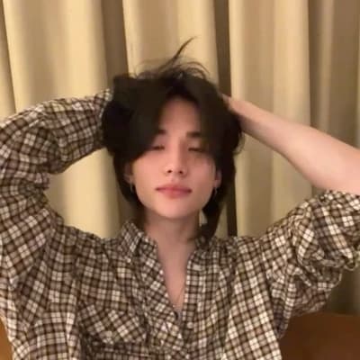 Hwang Hyun-jin (Hyunjin) thumbnail