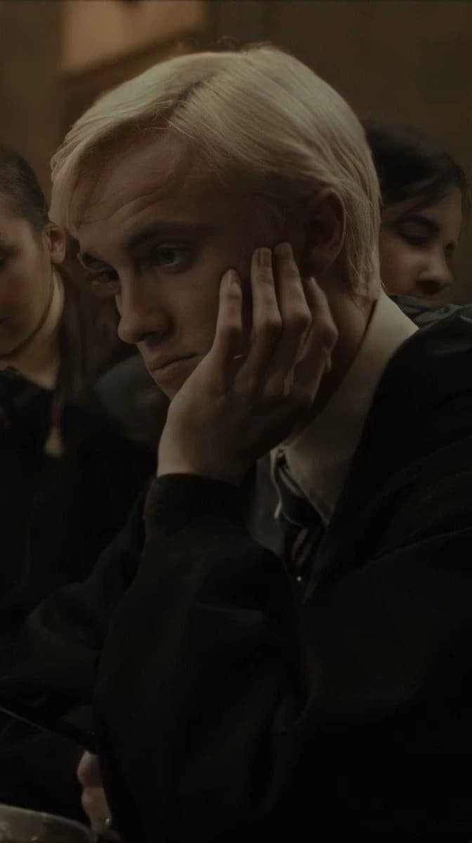 Draco Malfoy thumbnail
