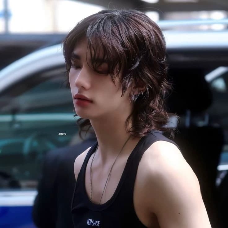 Hyunjin is thumbnail
