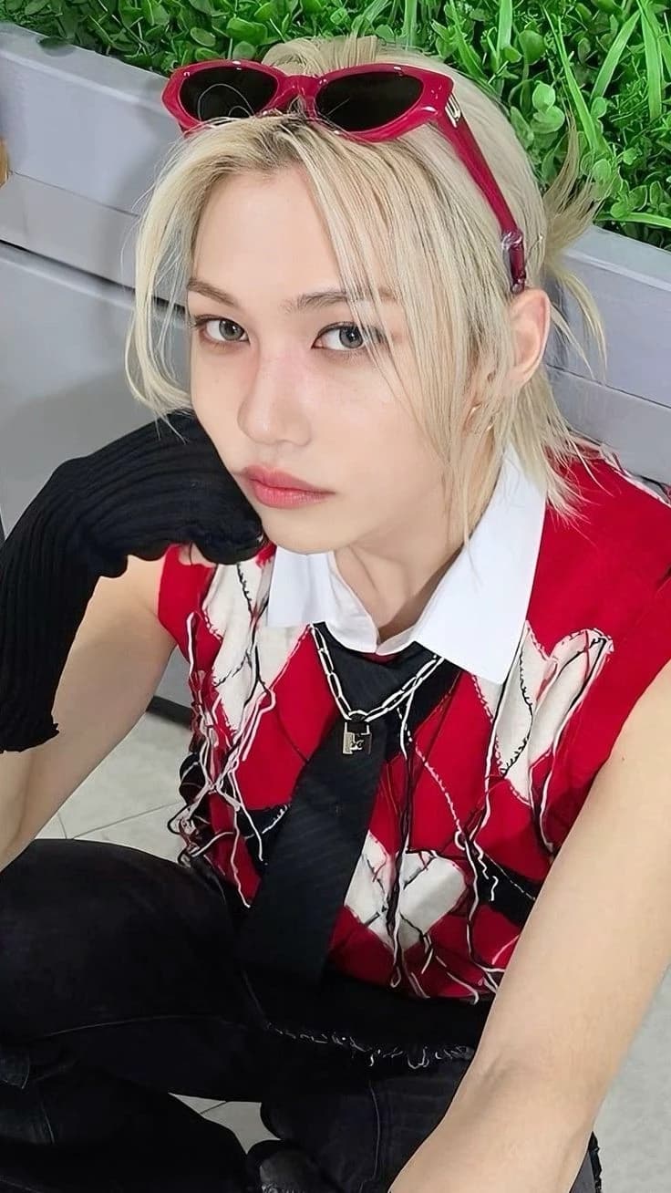 °^°felix~ thumbnail