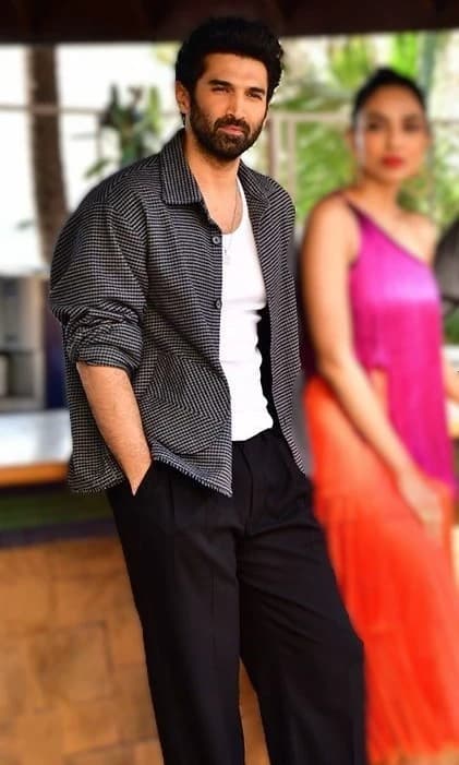 Aditya Roy Kapur thumbnail