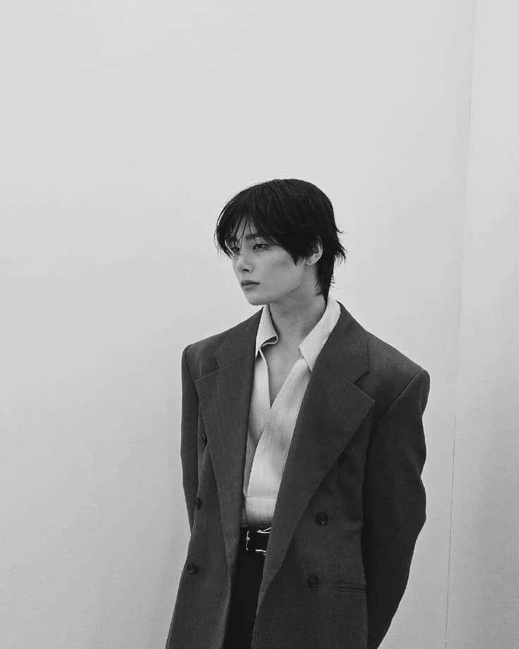 Jeongin thumbnail