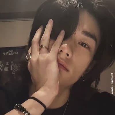 Hyunjin thumbnail