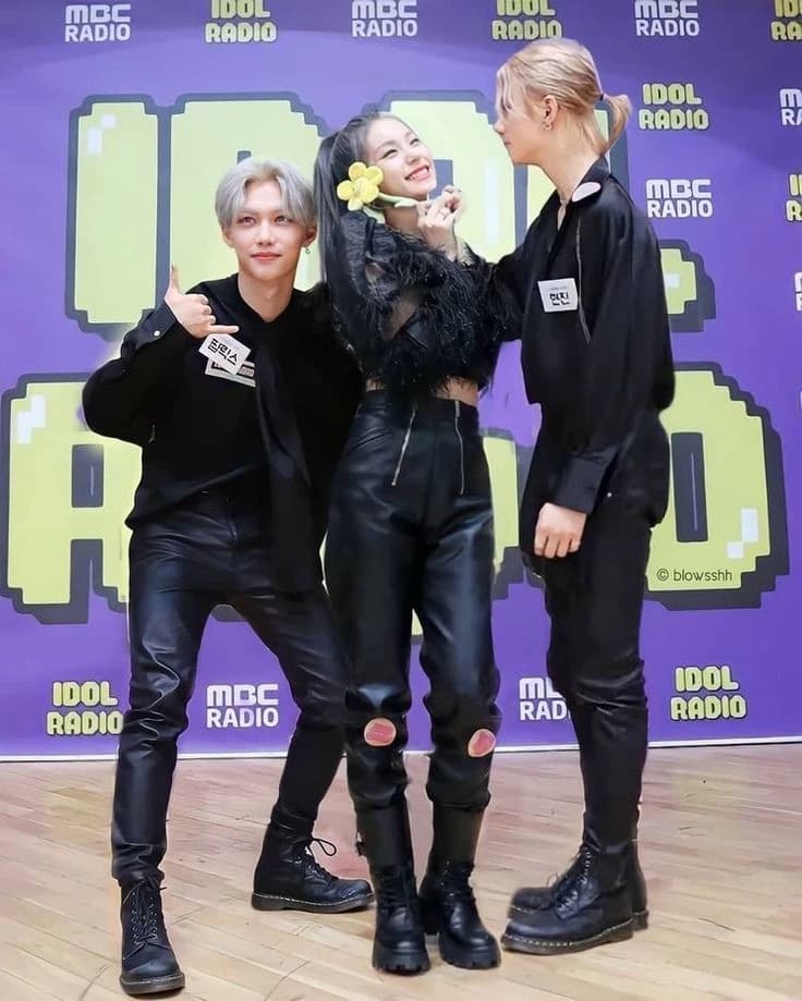 Polyamorous relationship? thumbnail