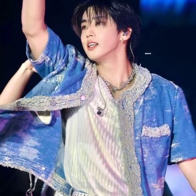 He thumbnail
