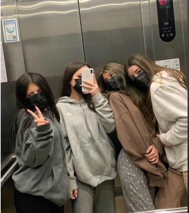 Roomates thumbnail