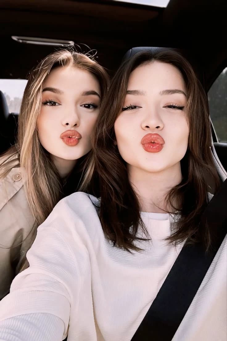 Sıla and Feride thumbnail