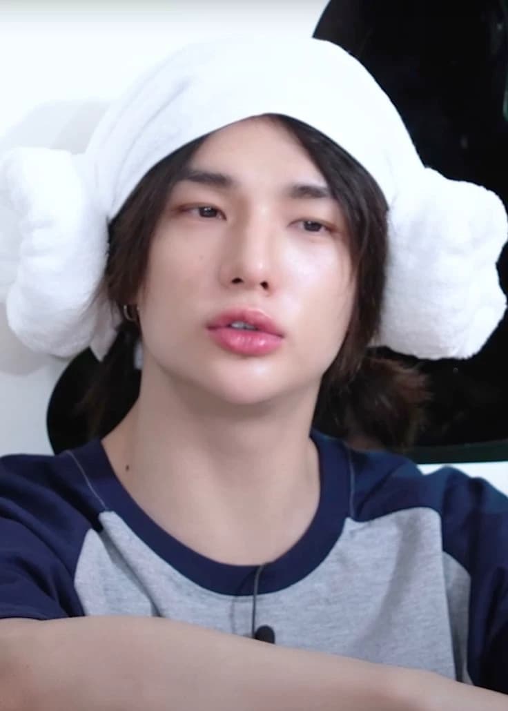 Hwang Hyunjin (hyunlix) thumbnail