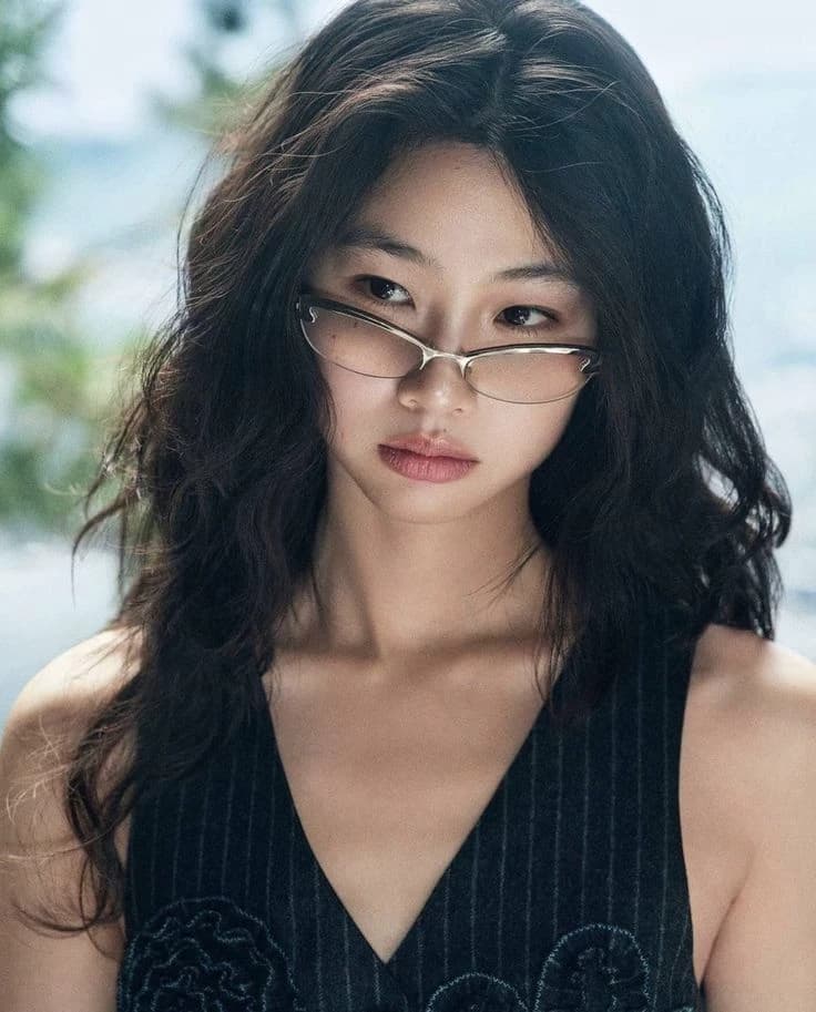 Hoyeon thumbnail